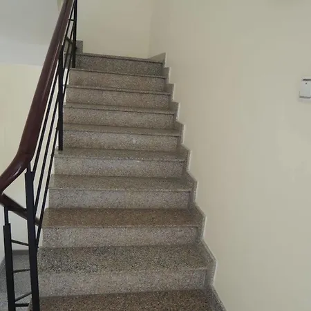 Queen Central Apartment Hotel